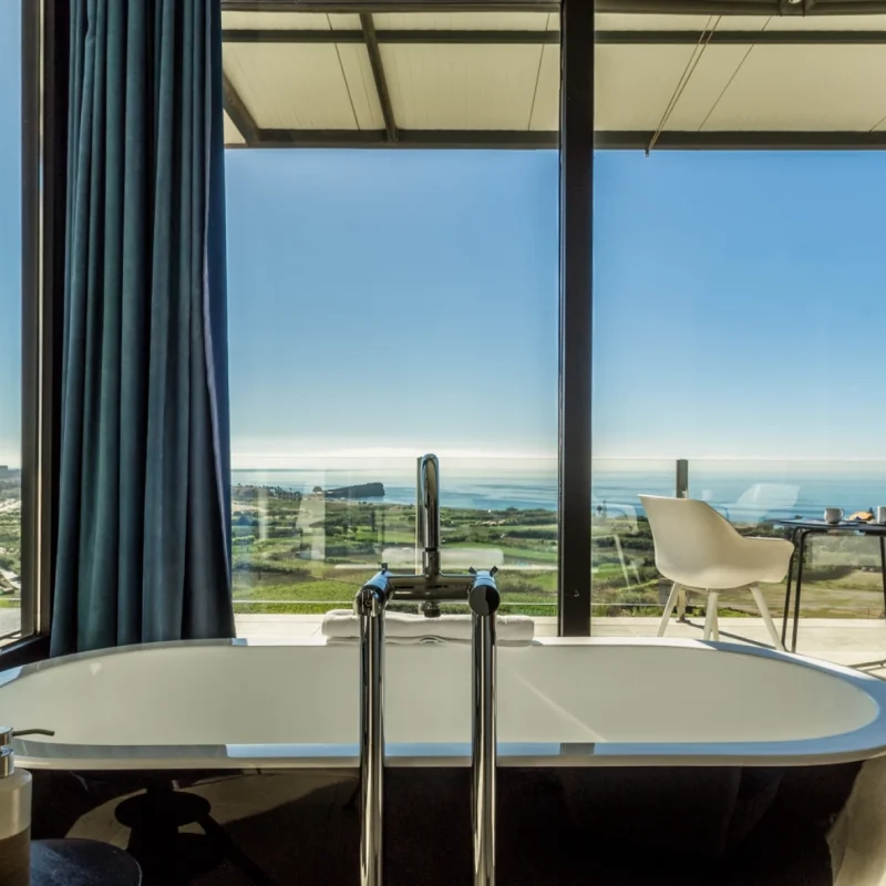 hotel-miba-queen-suite-bathtubjpg-742
